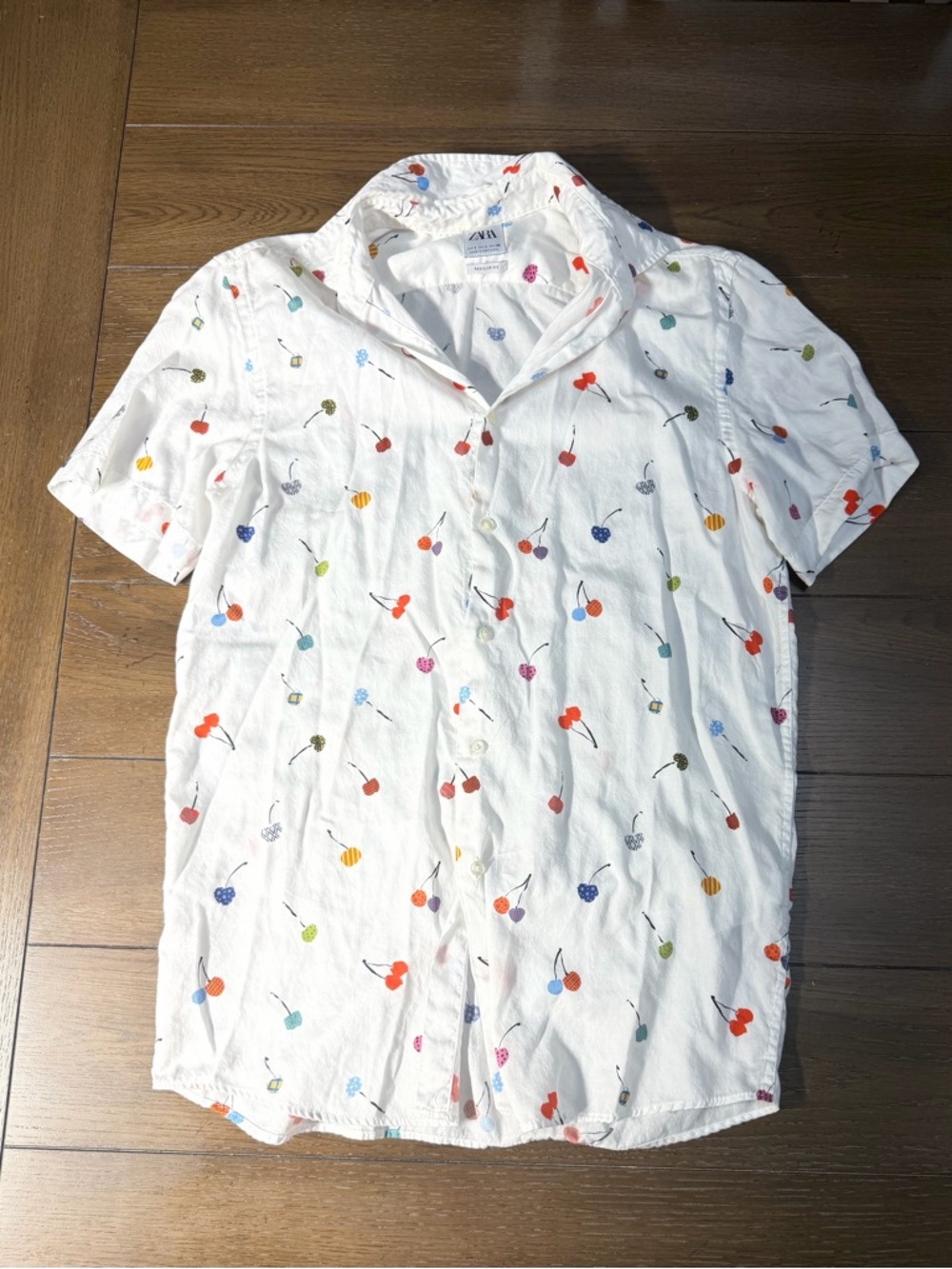 Zara Unisex Short-Sleeve Button-Down Shirt with Multicolor Cherry Print size S